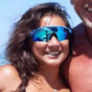 Meet your Posher, Val